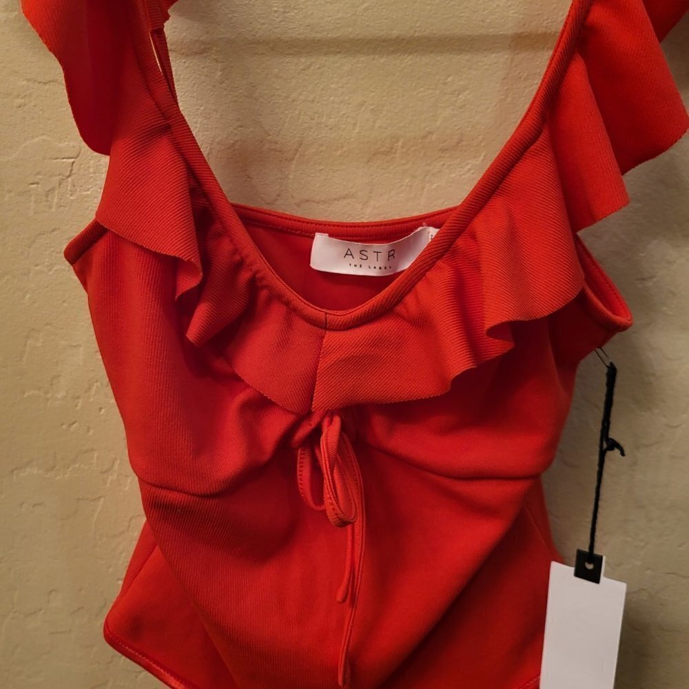ASTR the label Peggy Ruffle Bodysuit Reddish-Orange Size: Medium NWT - Picture 6 of 12